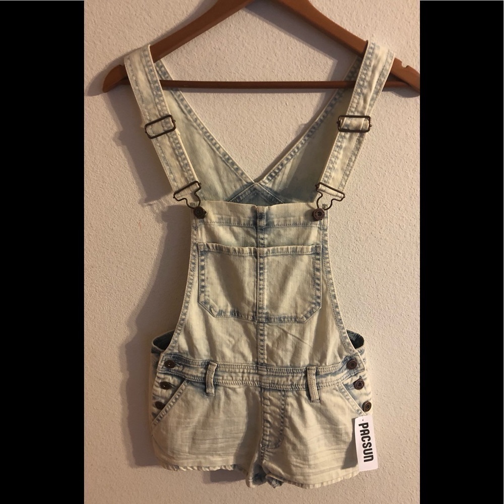 NWT Bullhead PACSUN Acid Wash Cheeky Wedge Garden Girl Overalls XS Sassy Festive